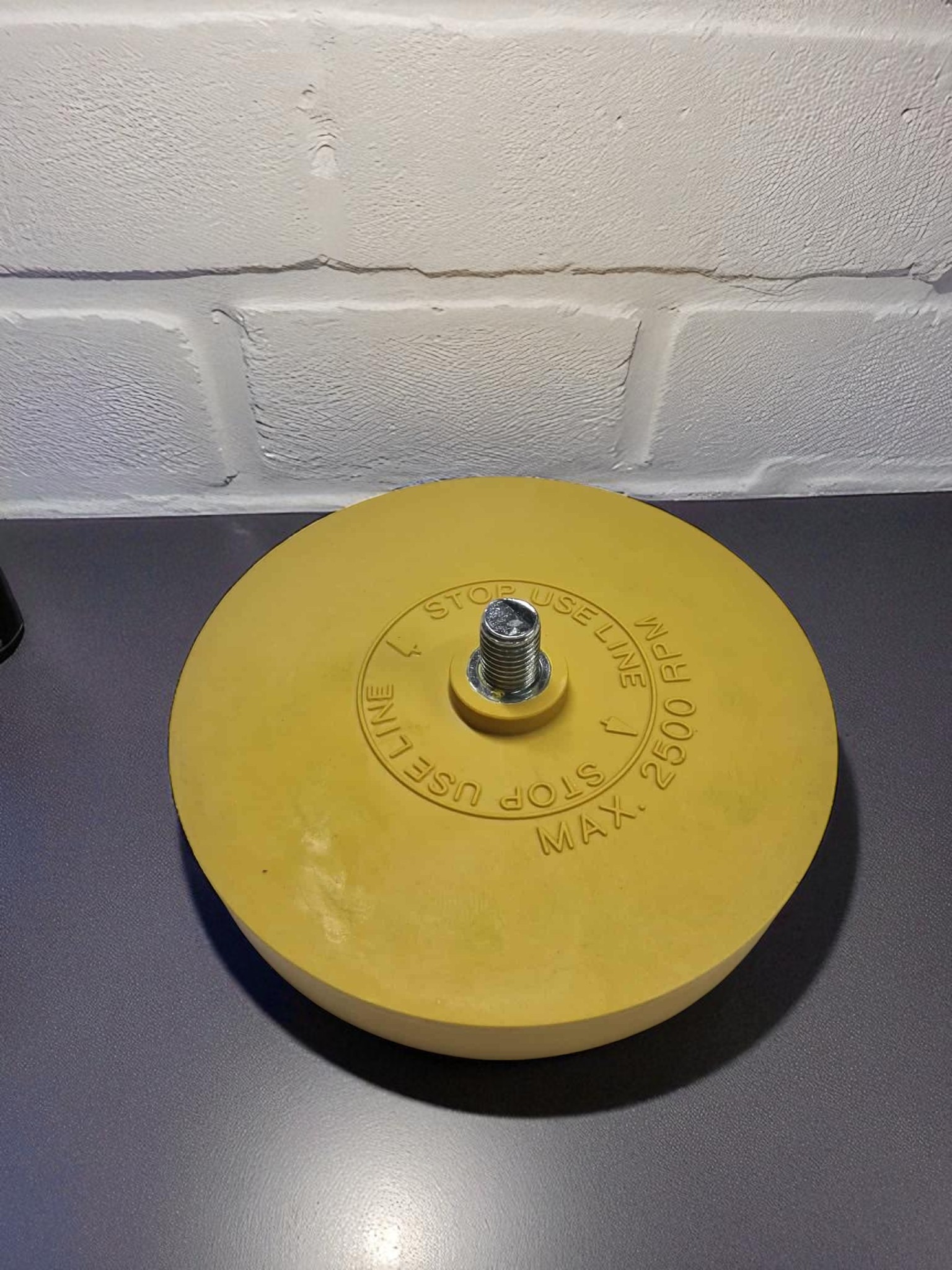 DISQUE ADHESIF-Photoroom-Photoroom - PredaColor